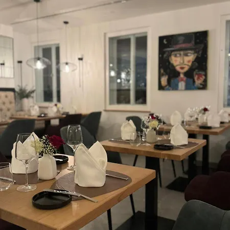 Und Restaurant Hohe Schule Herborn (Hessen)
